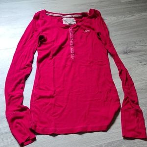 Hollister stretch pink v neck